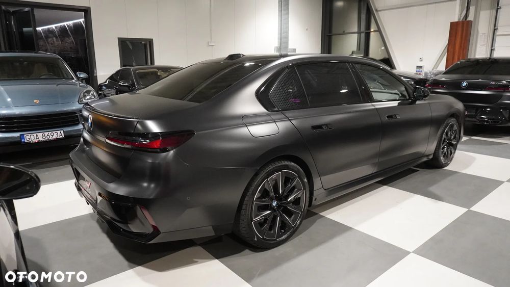 BMW Seria 7 740d xDrive - 17