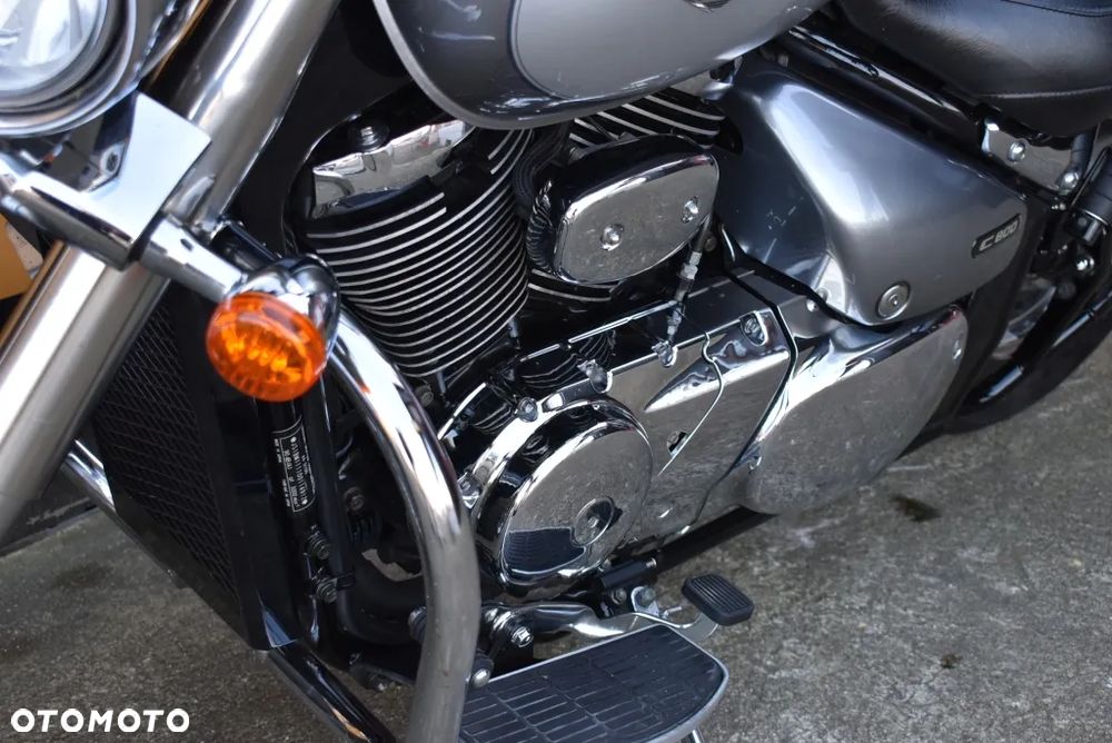 Suzuki VL 800 Volusia - Boulevard C50 - 28