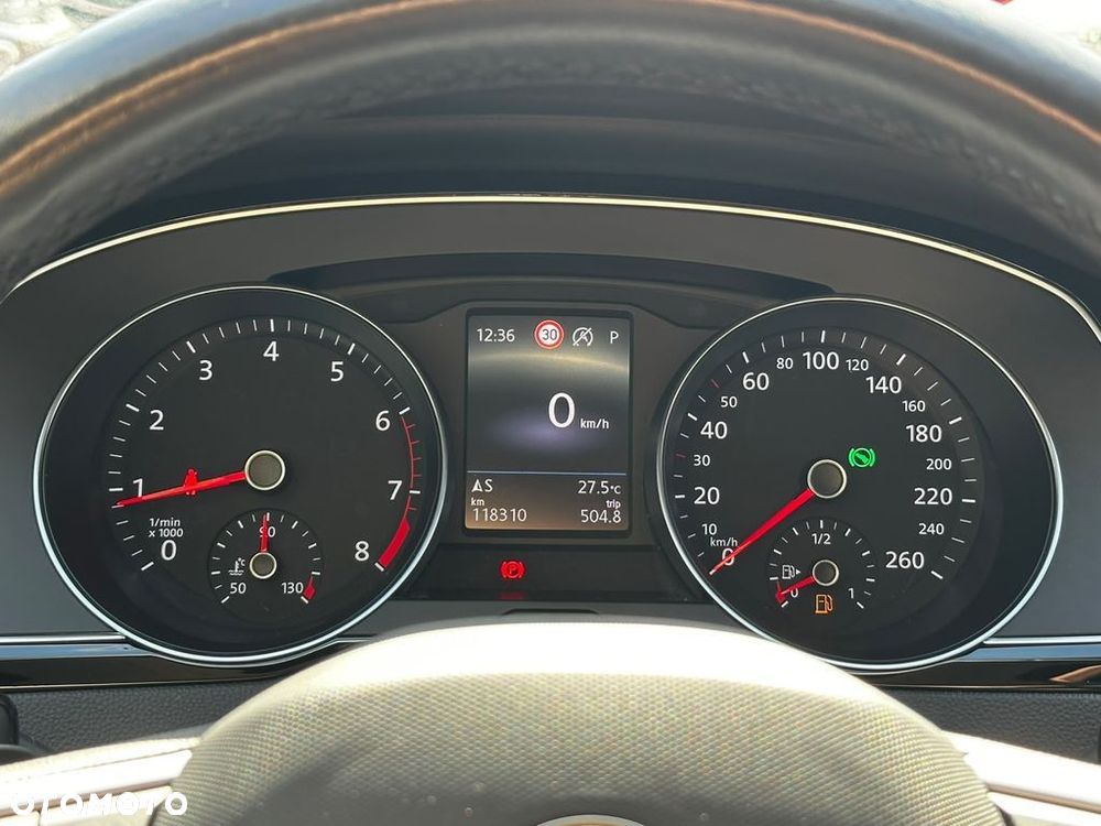 Volkswagen Passat 2.0 TSI Business DSG - 17