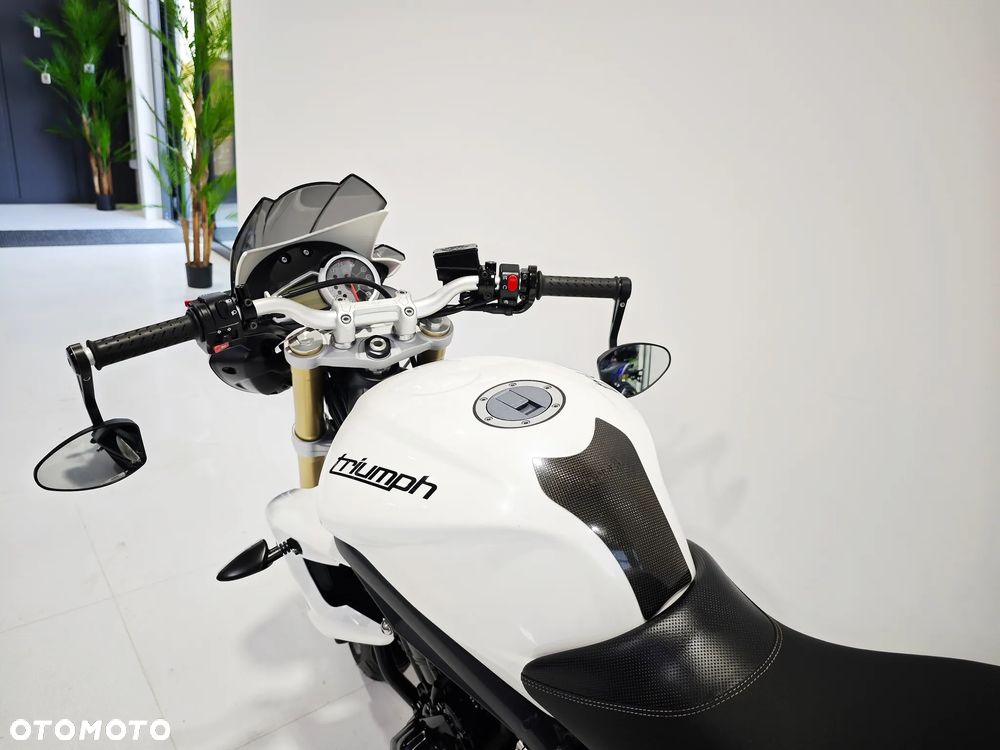 Triumph Street Triple - 24