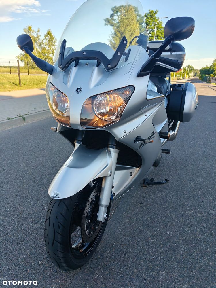 Yamaha FJR - 16