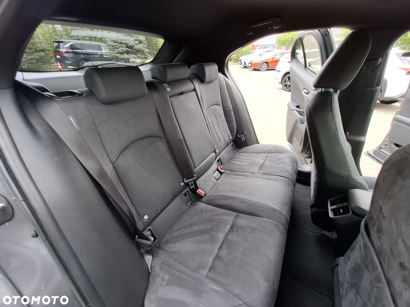 Lexus UX - 24