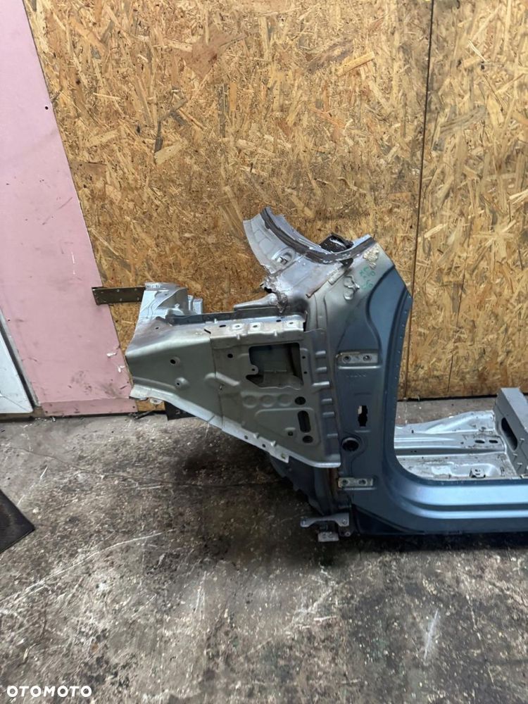 ćwiartka lewy przód słupek próg volvo xc60 ii 2017- 721-16 - 3