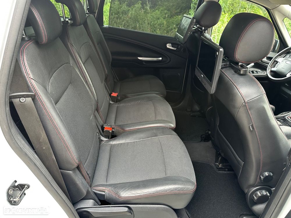 Ford S-Max 2.2 TDCi Titanium 7L - 35