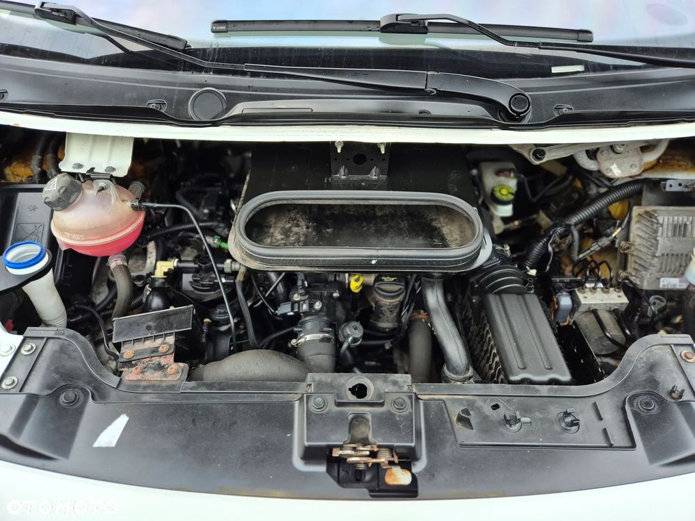 Peugeot Expert (8-Sitze) - 39