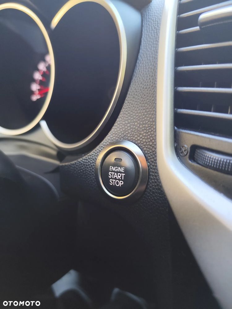 Kia Venga - 21