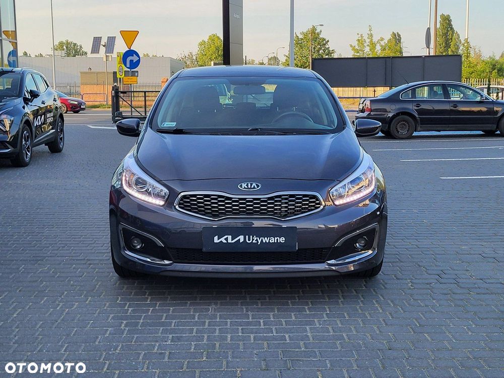 Kia Ceed - 6