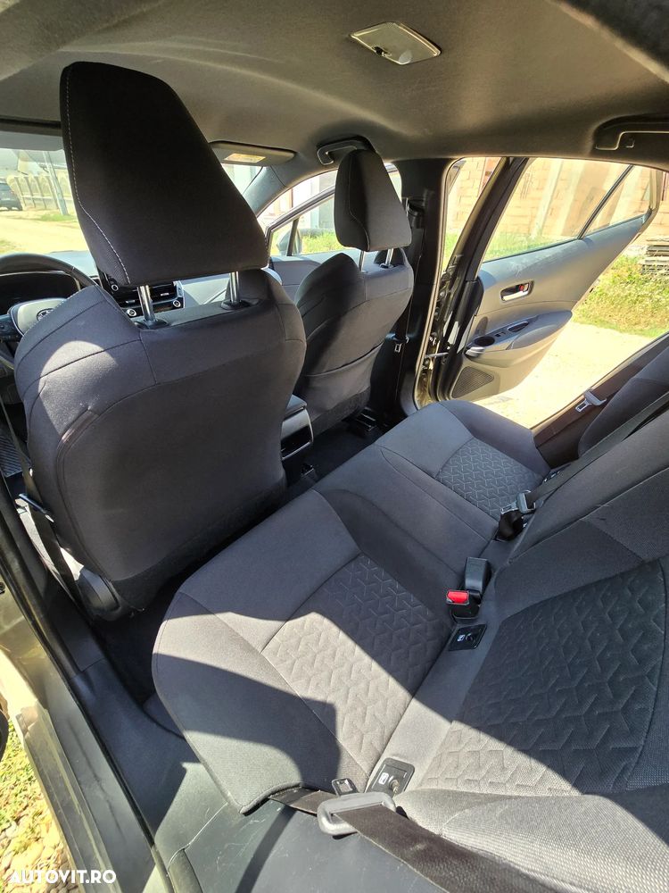 Toyota Corolla - 10