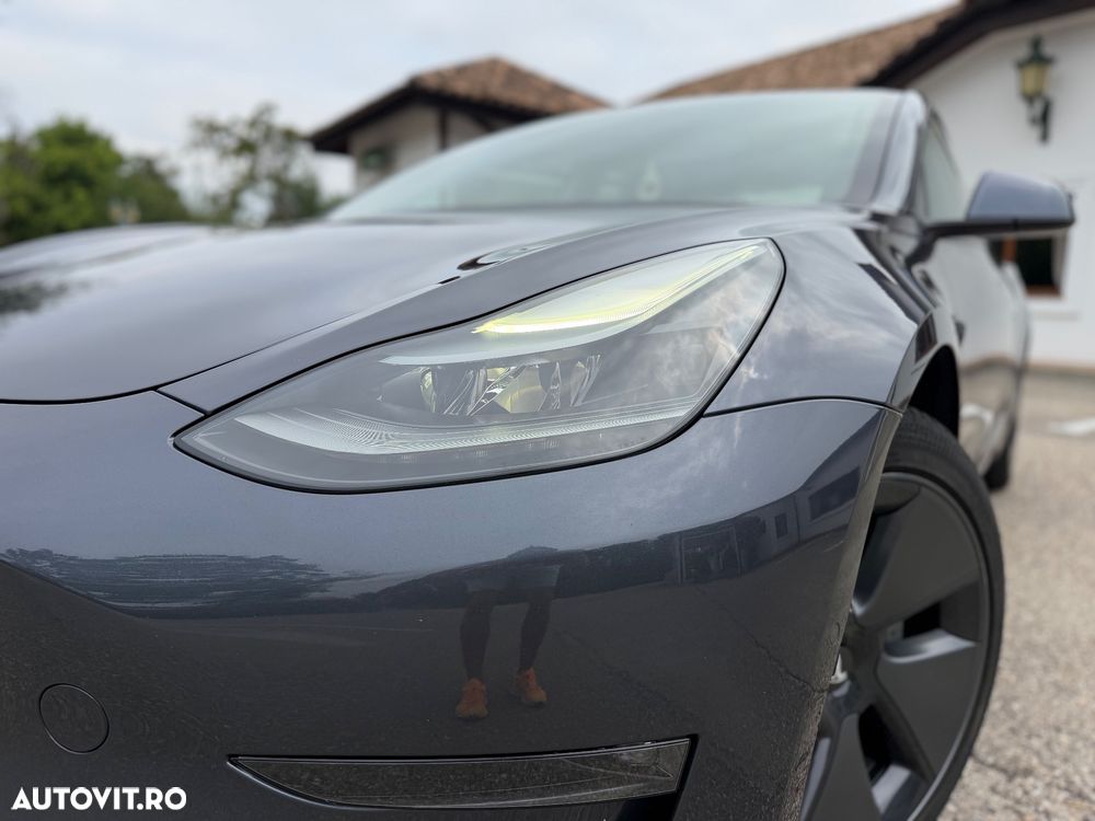 Tesla Model 3 - 16