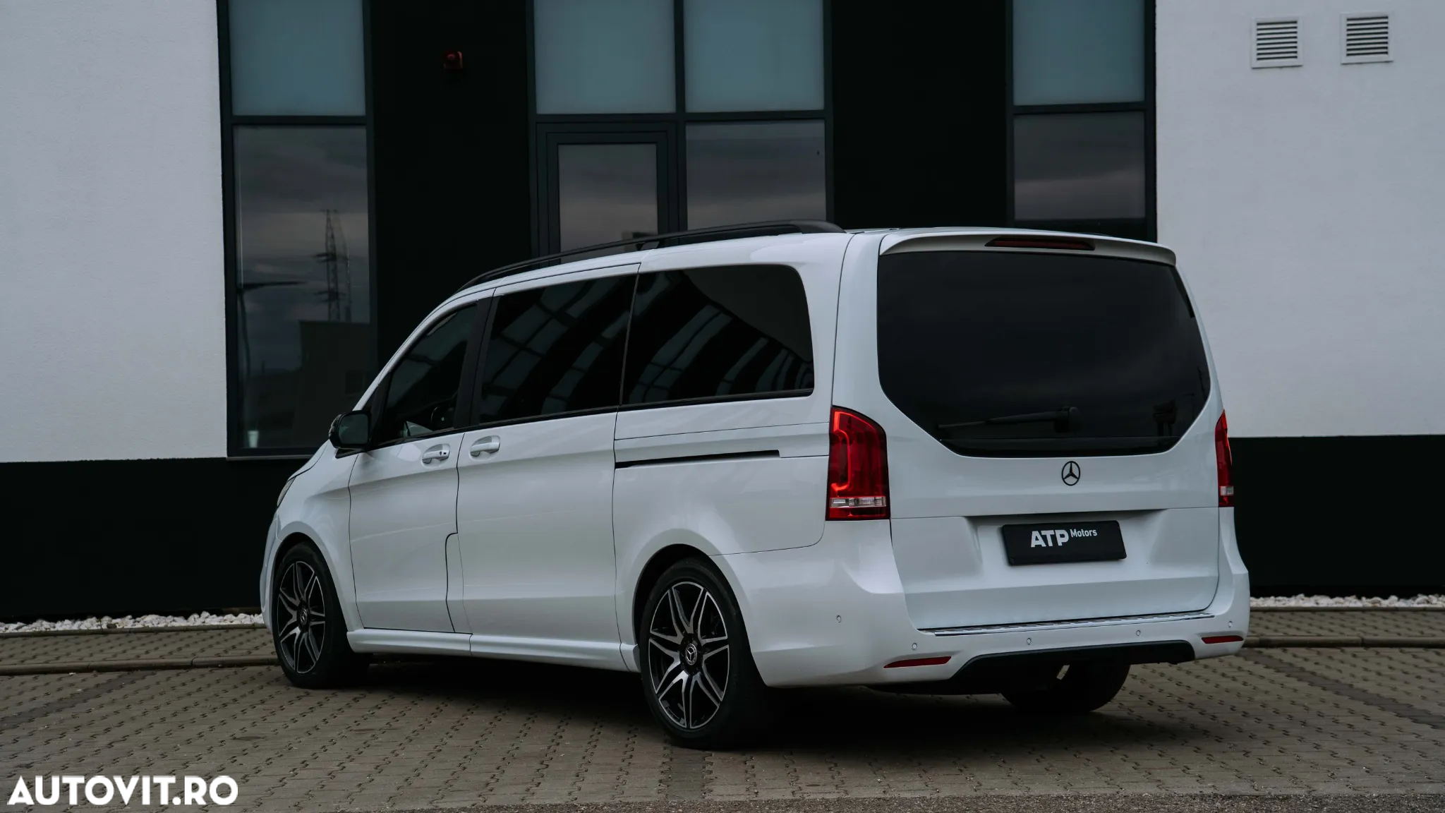Mercedes-Benz V 250 d lang 7G-TRONIC Avantgarde Night Edition - 8
