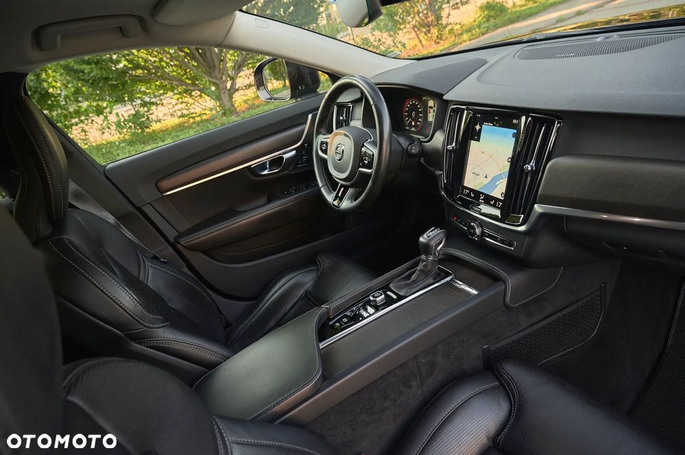 Volvo V90 Cross Country D5 SCR AWD Pro - 27