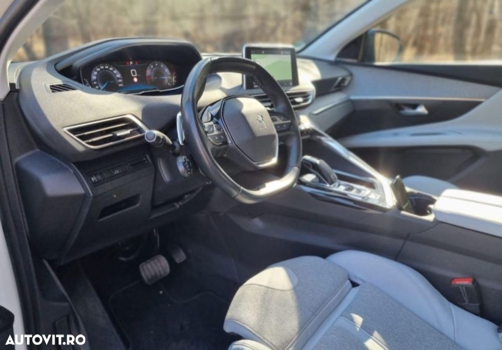 Peugeot 3008 1.2 PureTech 130 EAT8 Allure Pack - 8