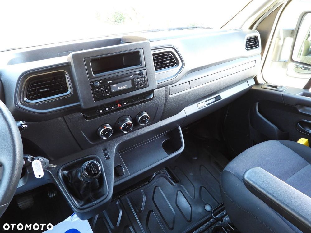 Renault MASTER PLANDEKA 8 PALET WEBASTO TEMPOMAT LEDY KLIMATYZACJA  165KM - 30