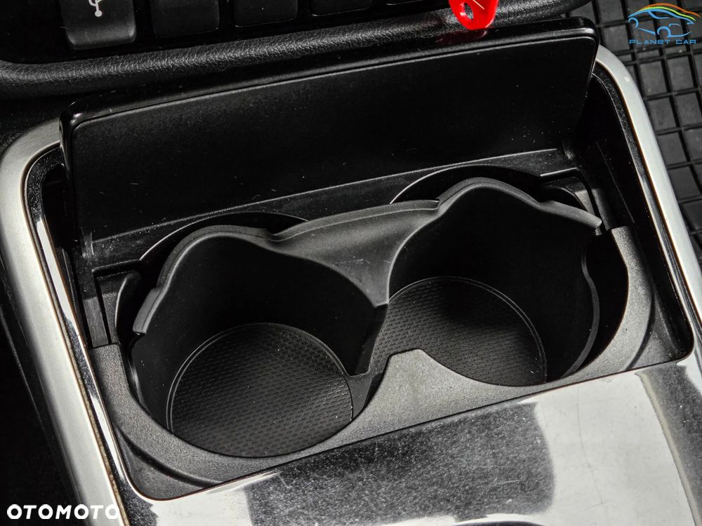 Mitsubishi Outlander 2.4 4WD Plug-In Hybrid Plus - 32