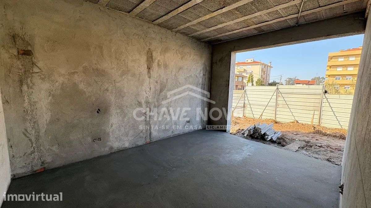 Moradia Isolada V4 c/ Piscina Aquecida em Esmoriz - Grande imagem: 5/24