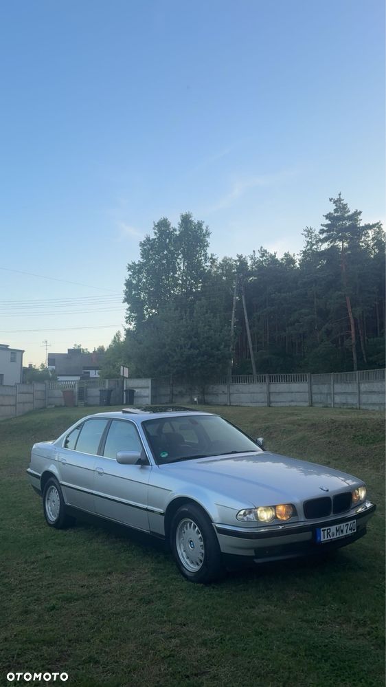 BMW Seria 7 2000 photo 2