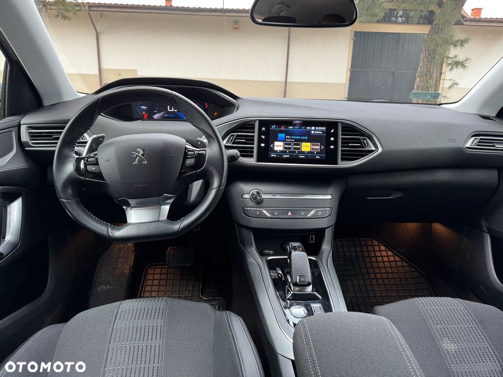 Peugeot 308 1.5 BlueHDi Allure S&S EAT8 - 31