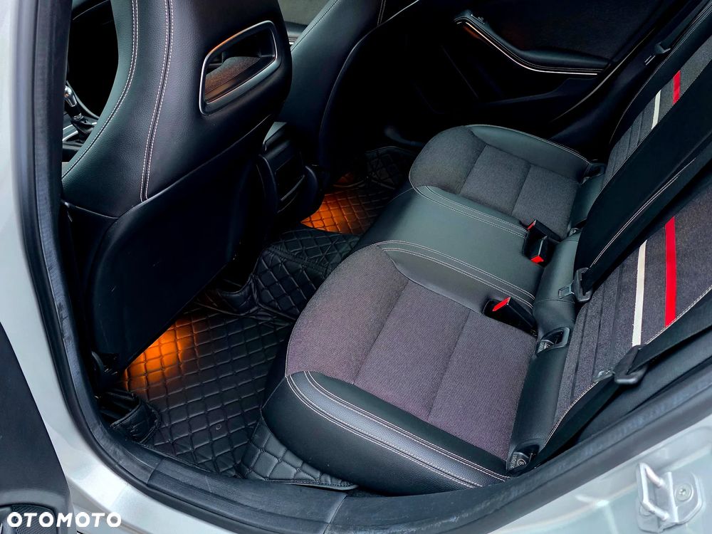 Mercedes-Benz Klasa A 180 (BlueEFFICIENCY) - 16