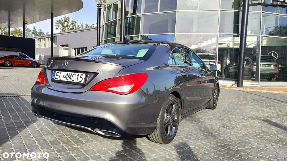 Mercedes-Benz CLA 250 4Matic 7G-DCT Sport - 8