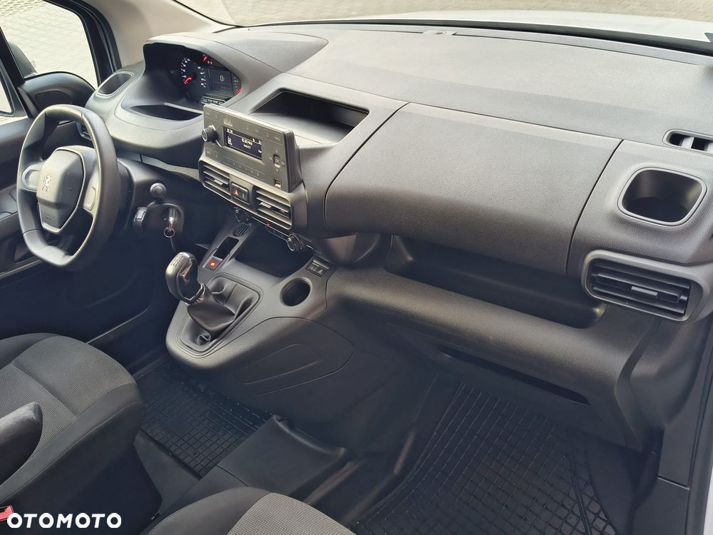 Peugeot PARTNER ProAce CITY Kangoo Express Berlingo pro ace - 26