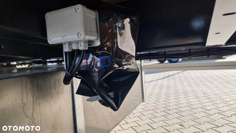 MAX Trailer platforma z hydraulicznie opuszczaną i wysuwaną rampą najazdową - 12