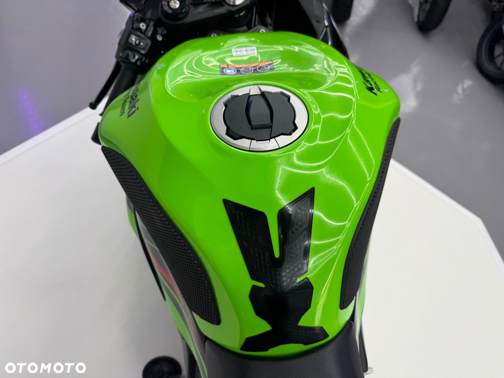 Kawasaki ZX - 23