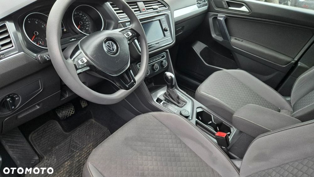Volkswagen Tiguan - 25