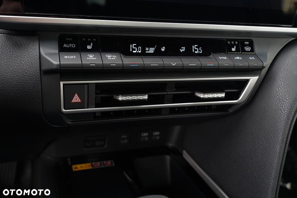 Toyota Camry - 21