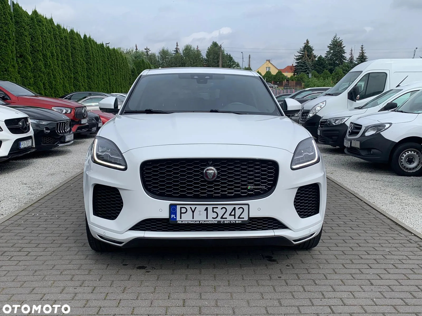 Jaguar E-Pace D180 AWD R-Dynamic S - 3