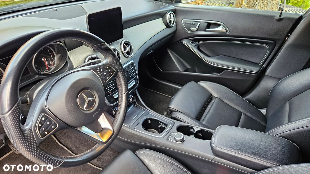 Mercedes-Benz CLA - 26