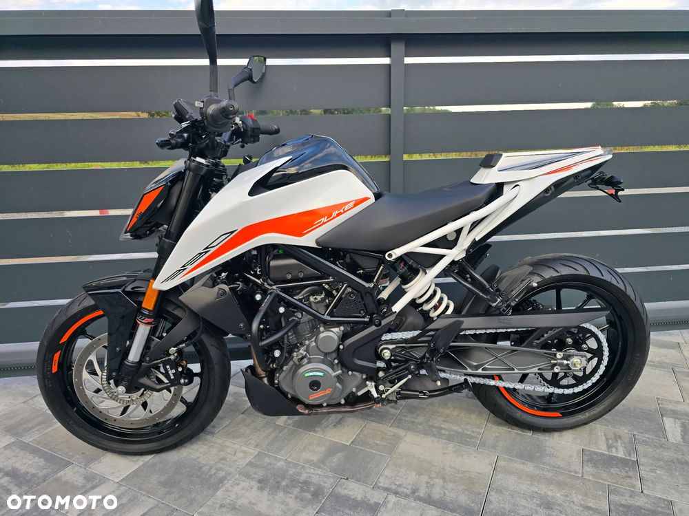 KTM Duke - 4