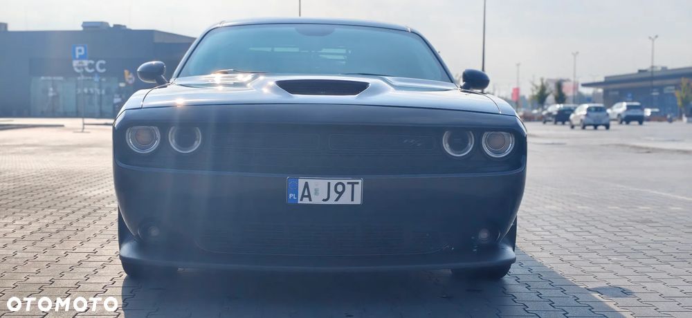 Dodge Challenger - 18