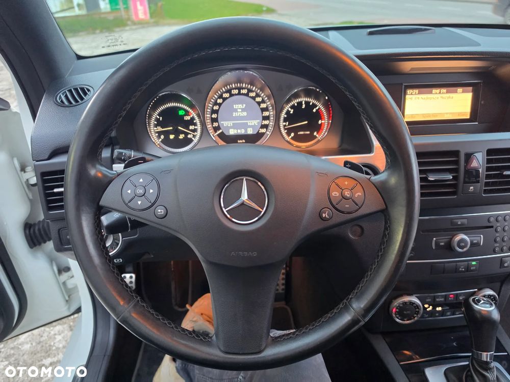 Mercedes-Benz GLK 220 CDI DPF 4Matic BlueEFFICIENCY 7G-TRONIC - 29