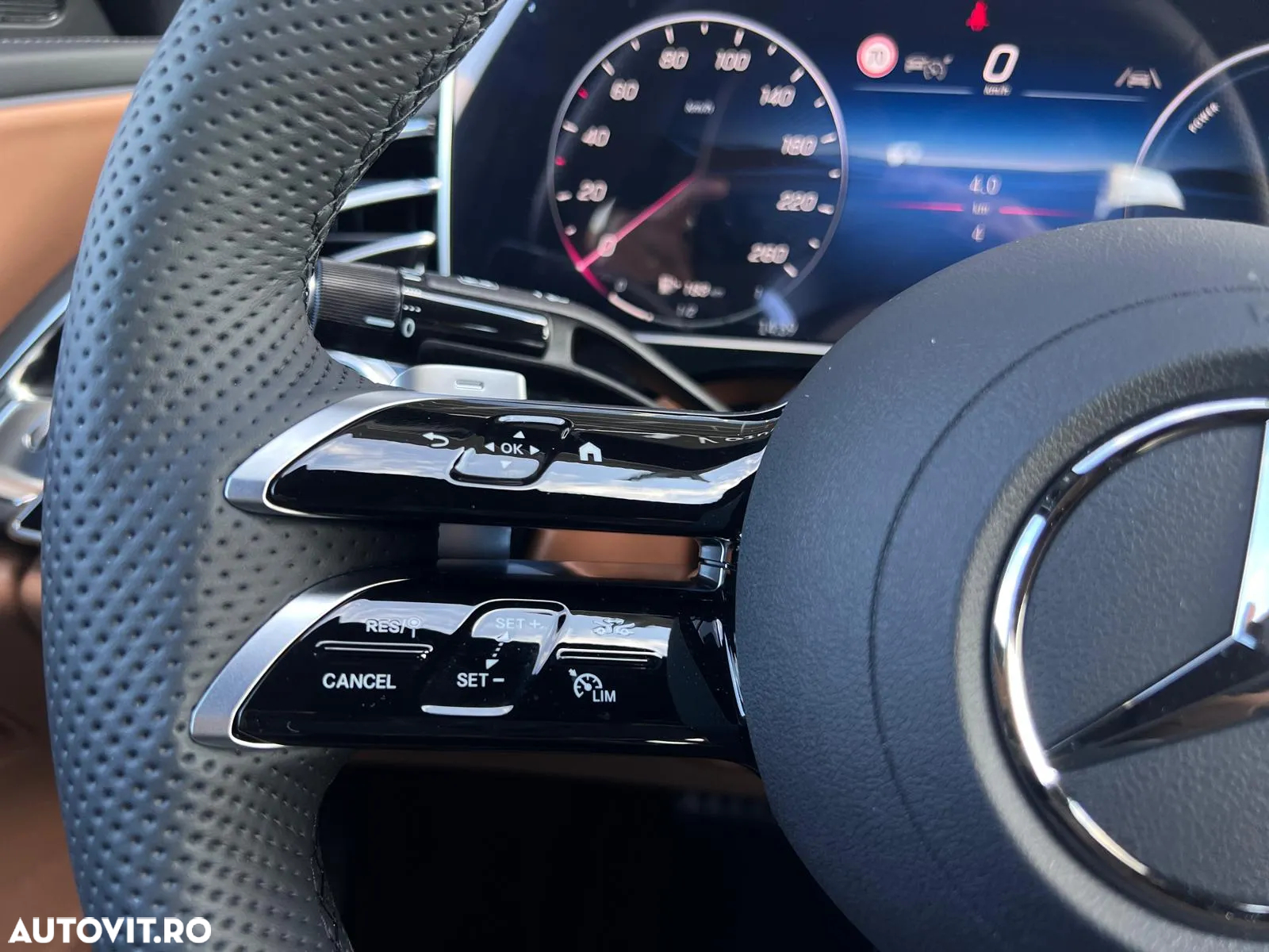 Mercedes-Benz E 300 4MATIC Aut. - 9