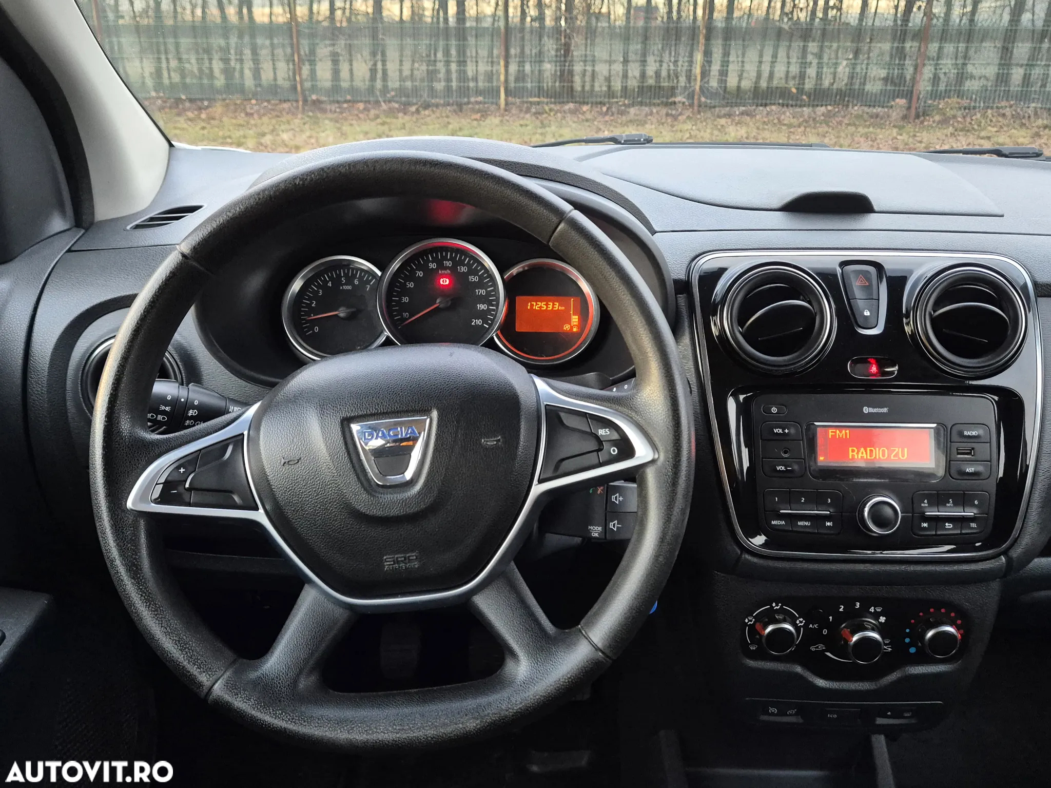 Dacia Lodgy 1.6 SCe Laureate - 19