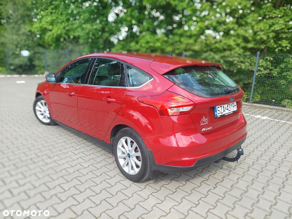 Ford Focus ver-1-5-ecoboost-start--stopp--system-titanium - 4