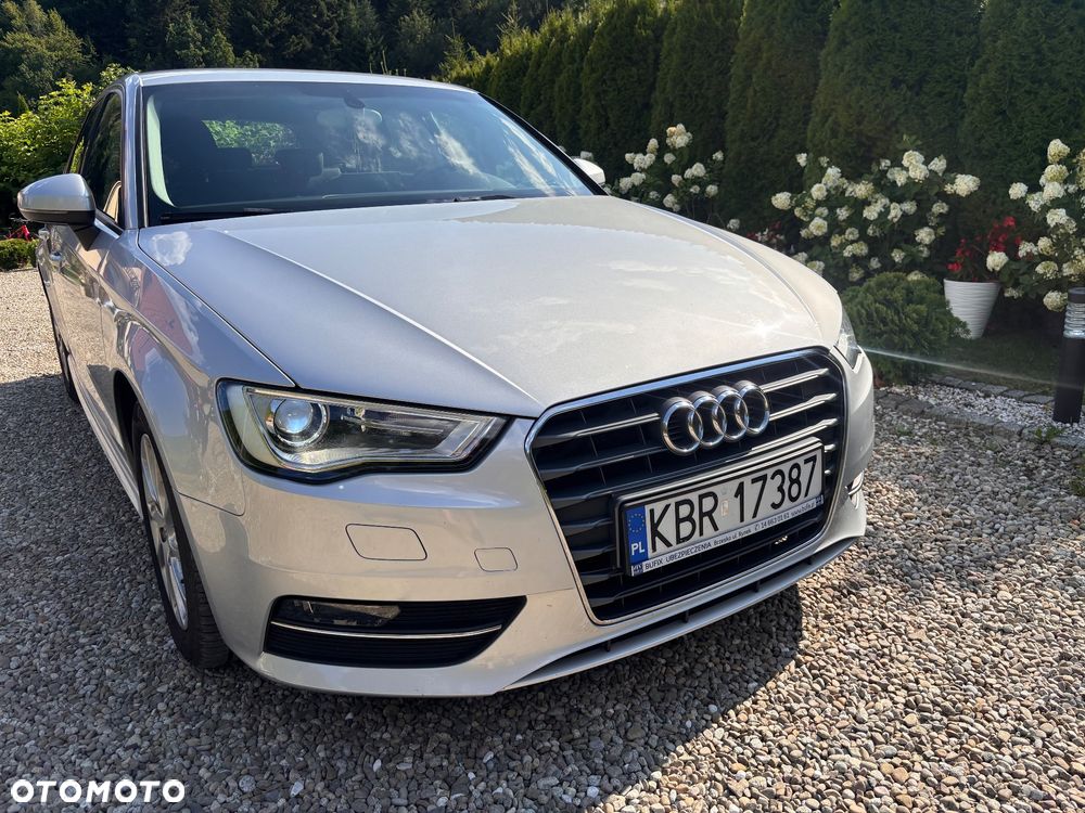 Audi A3 Sportback 1.6 TDI ultra Attraction - 14