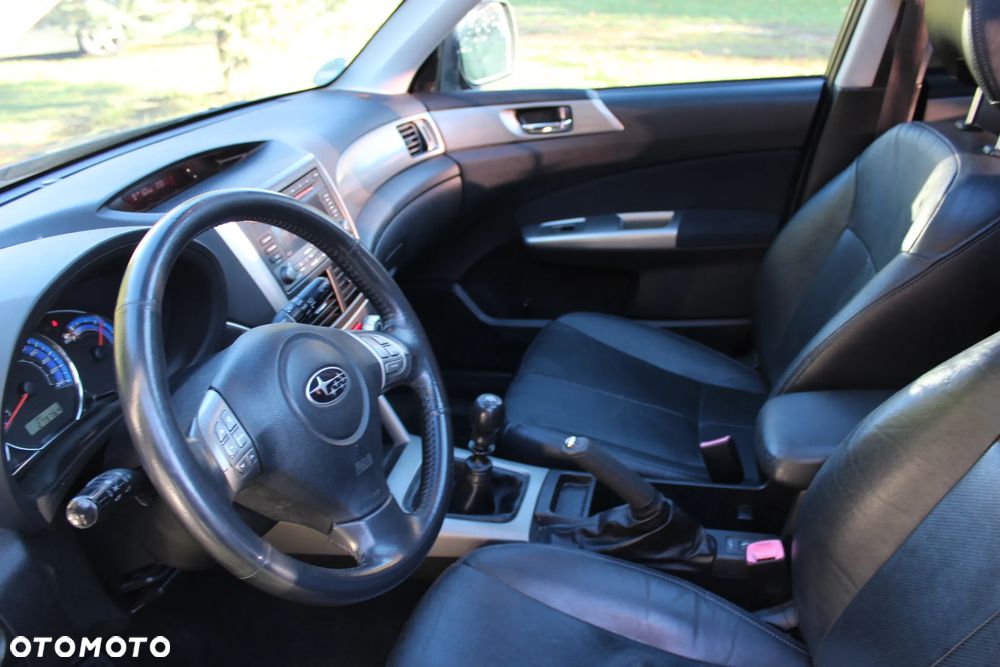 Subaru Forester 2.0D XE NAV Euro5 - 9