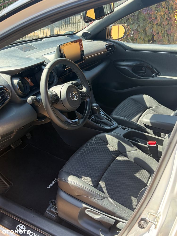 Toyota Yaris 1.5 Selection Style CVT - 12