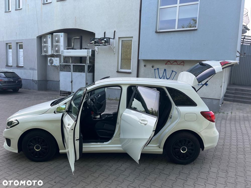Mercedes-Benz Klasa B 180 BlueEFFICIENCY Edition - 18