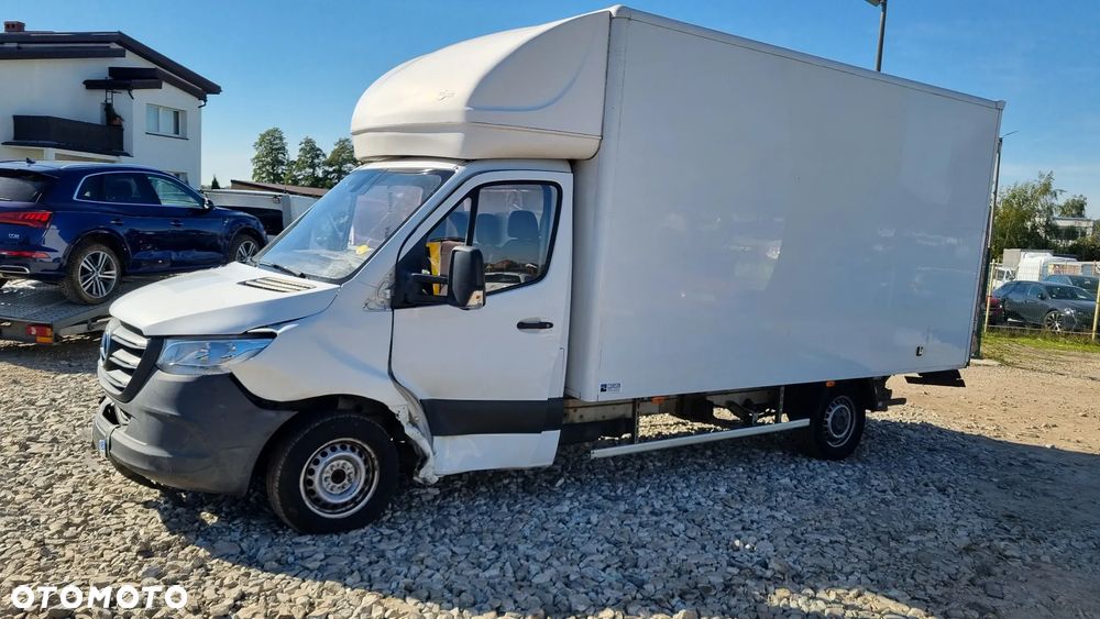 Mercedes-Benz Sprinter - 16