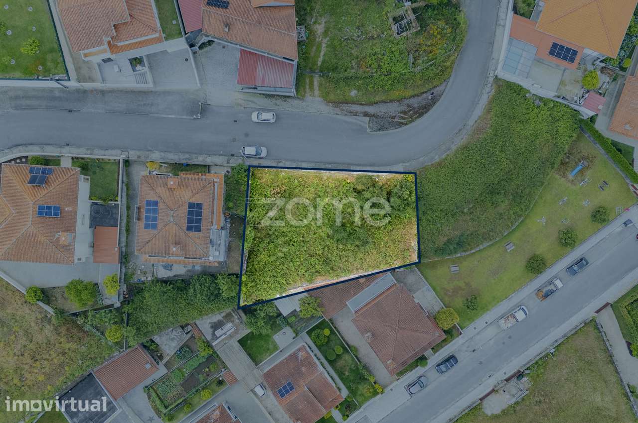 Terreno p/Moradia Individual c/601 m² - Penso Stº Estêvão