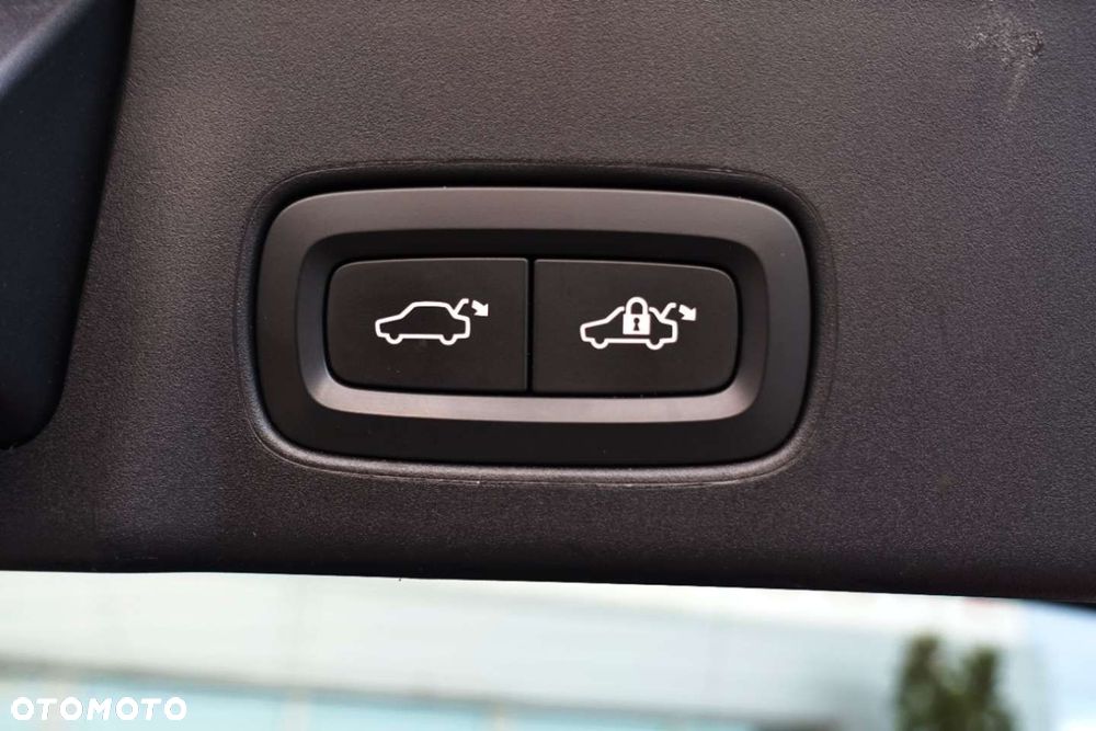 Volvo V90 Cross Country T5 AWD Pro - 9