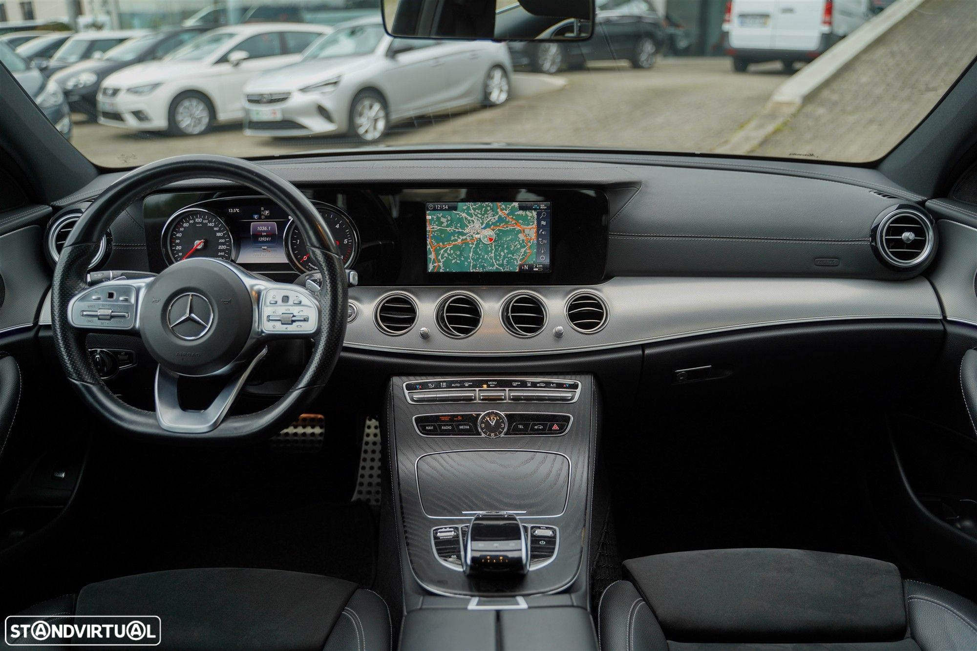 Mercedes-Benz E 300 de AMG Line - 16