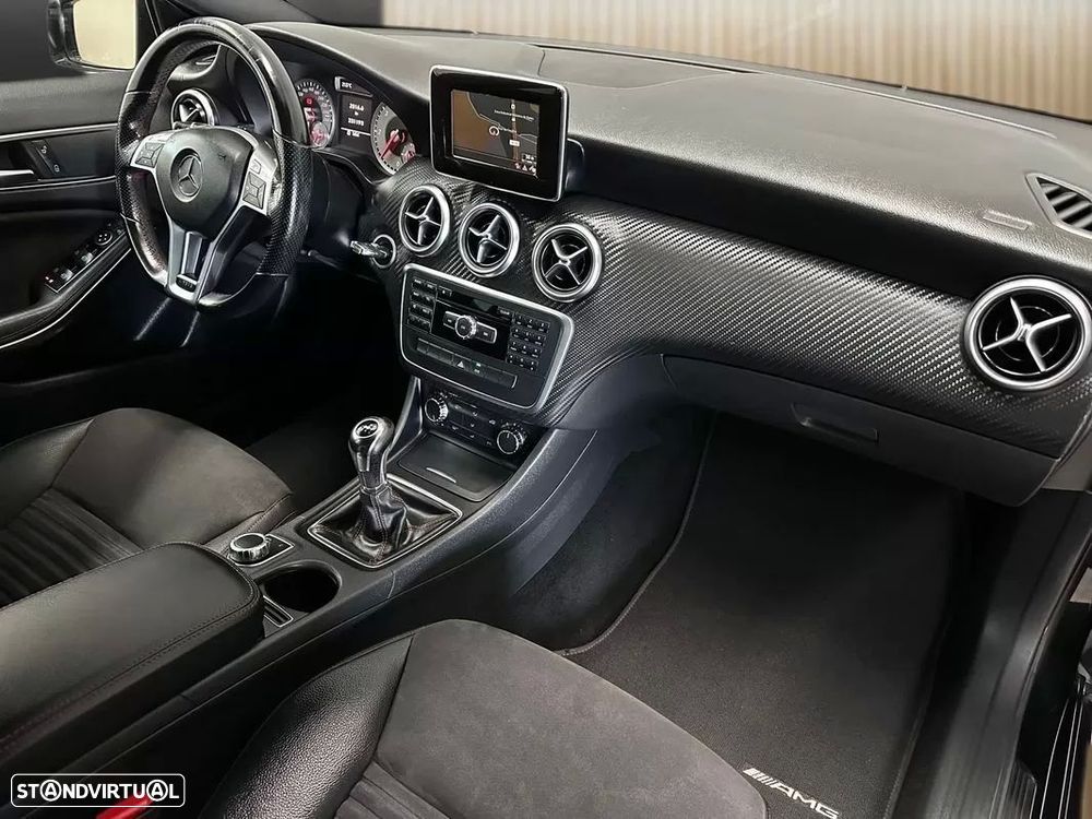 Mercedes-Benz A 180 d AMG Line - 10