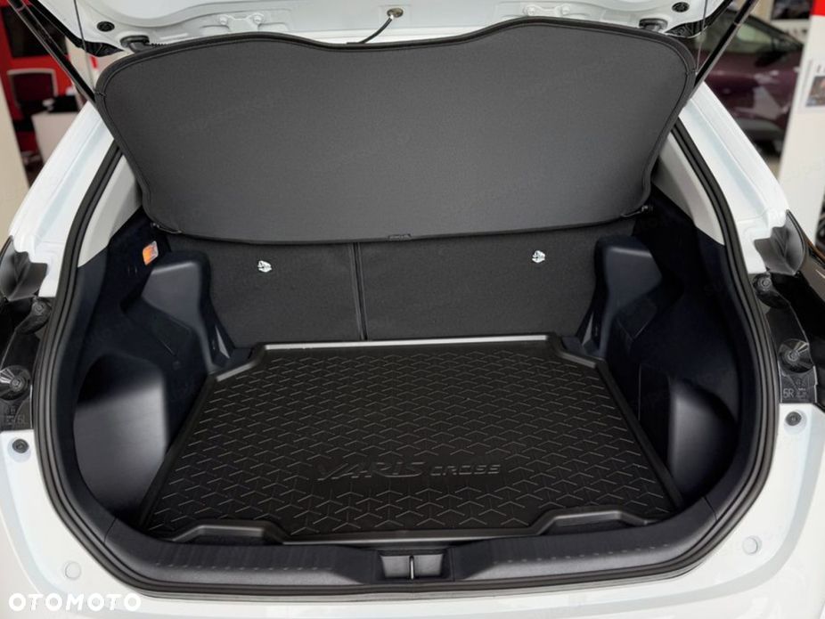 Toyota Yaris Cross - 12