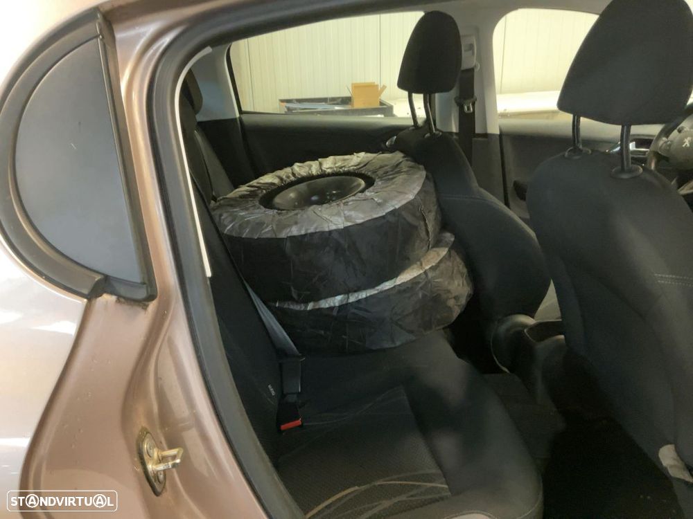 Peugeot 208 82 VTI Active - 8