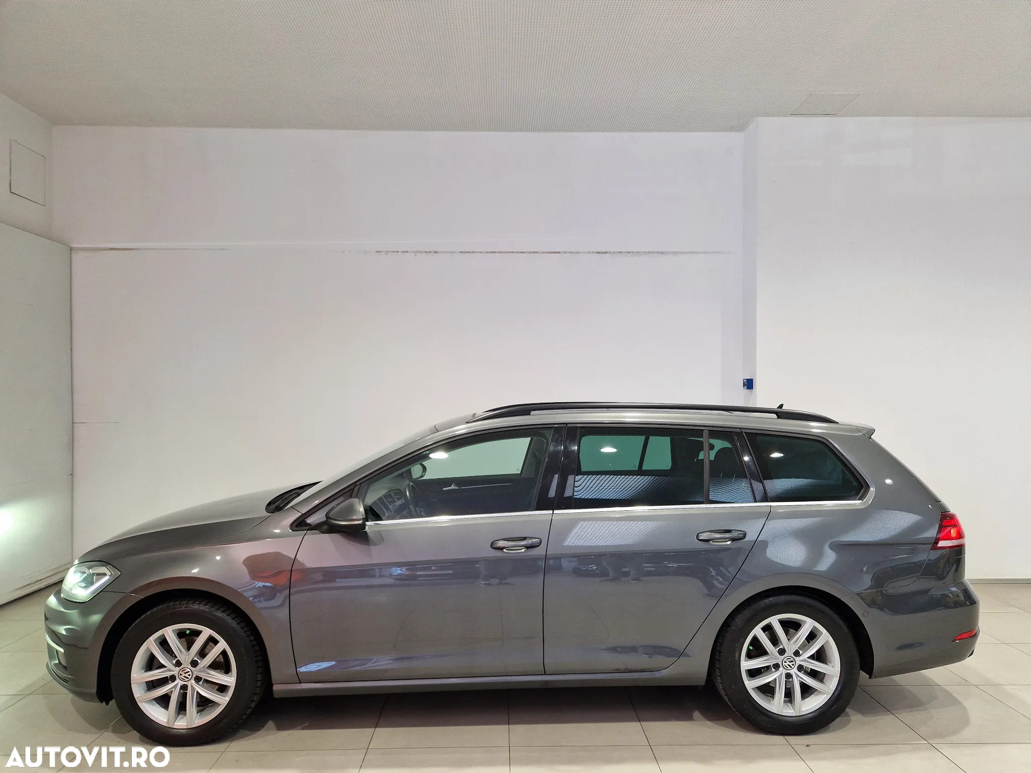 Volkswagen Golf 2.0 TDI DSG Highline - 2