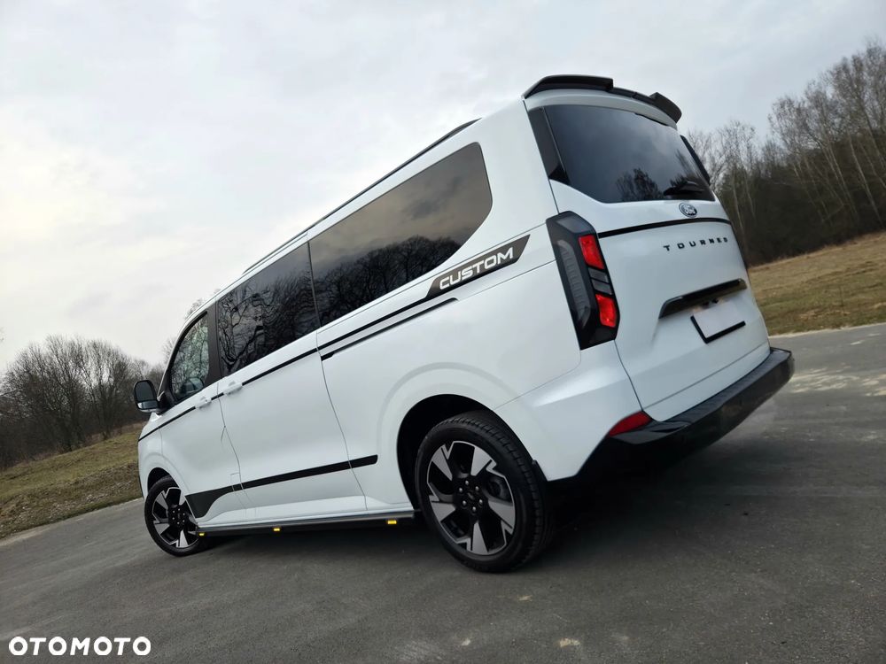 Ford Tourneo Custom 2.0 EcoBlue L2 Titanium - 10