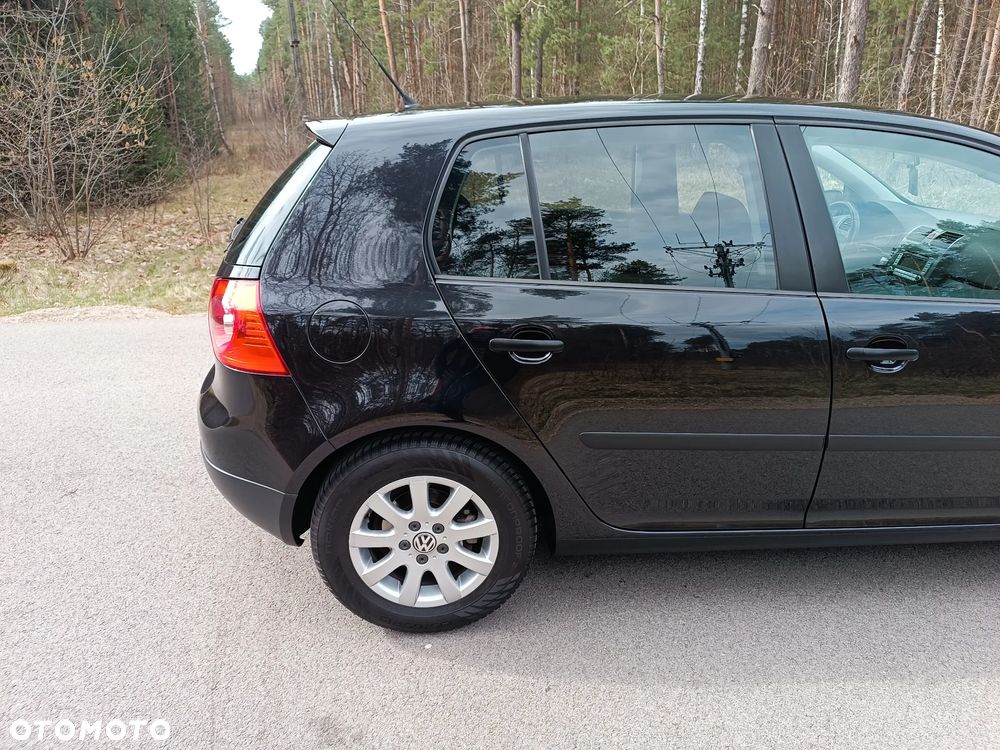 Volkswagen Golf 1.6 Comfortline - 15